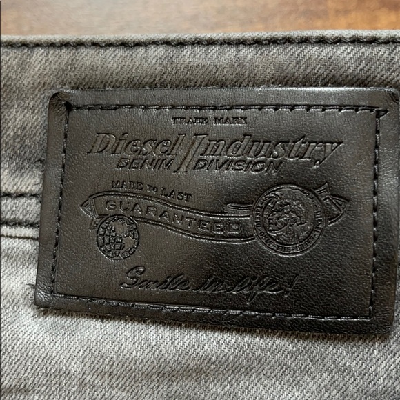 Men’s Diesel jeans - Picture 2 of 7